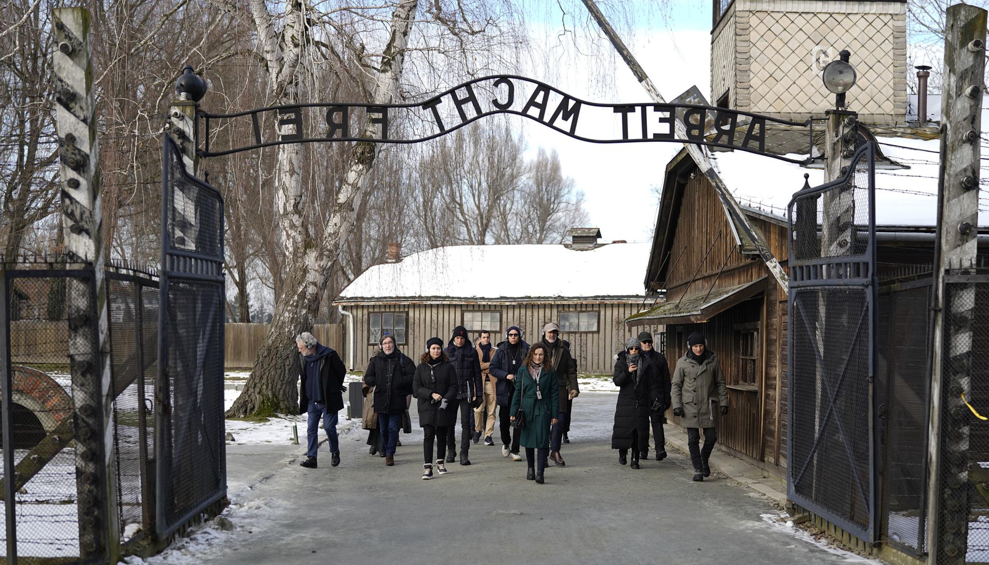 Ayuso en Auschwitz
